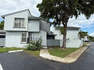746 NW 105th Pl A6, Miami, FL 33172