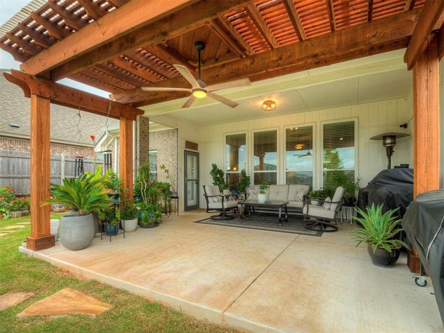 3913 Painted Bird Lane, Norman, OK 73071