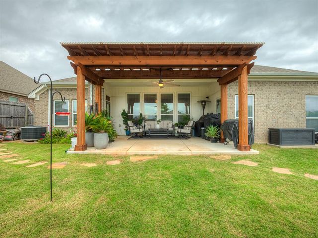 3913 Painted Bird Lane, Norman, OK 73071