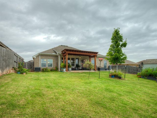 3913 Painted Bird Lane, Norman, OK 73071