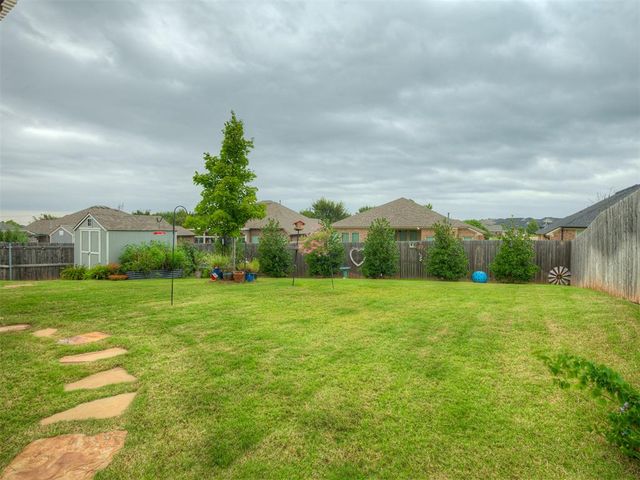 3913 Painted Bird Lane, Norman, OK 73071