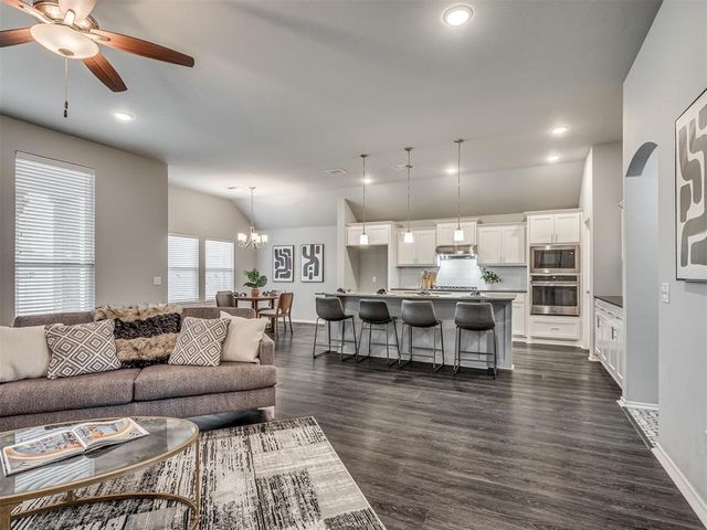 3913 Painted Bird Lane, Norman, OK 73071