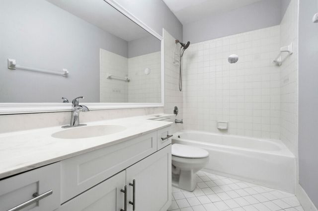 5155 Europa Drive J, Boynton Beach, FL 33437