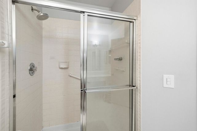 5155 Europa Drive J, Boynton Beach, FL 33437