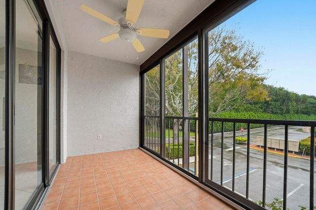 5155 Europa Drive J, Boynton Beach, FL 33437