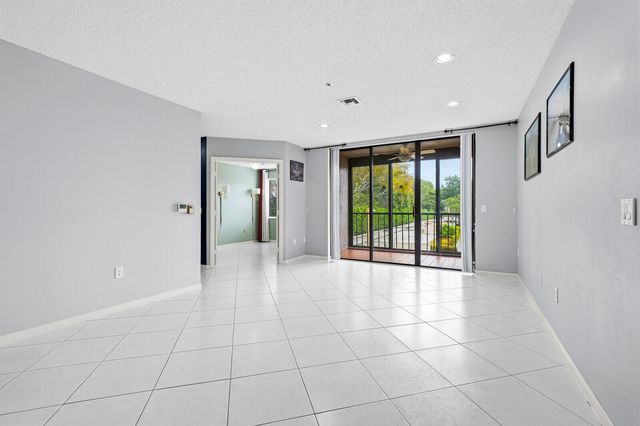 5155 Europa Drive J, Boynton Beach, FL 33437
