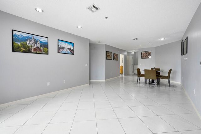 5155 Europa Drive J, Boynton Beach, FL 33437