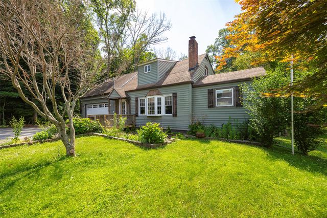 13 Cedar Lane, Poughkeepsie, NY 12601