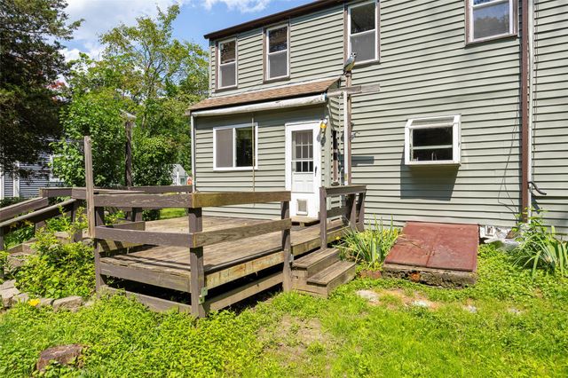 13 Cedar Lane, Poughkeepsie, NY 12601