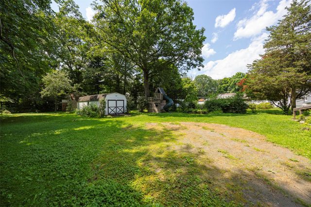 13 Cedar Lane, Poughkeepsie, NY 12601
