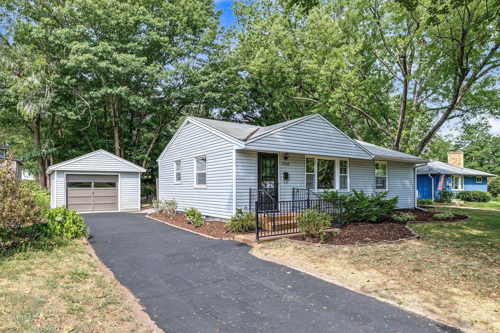 2938 Washburn Circle, Richfield, MN 55423 — exterior