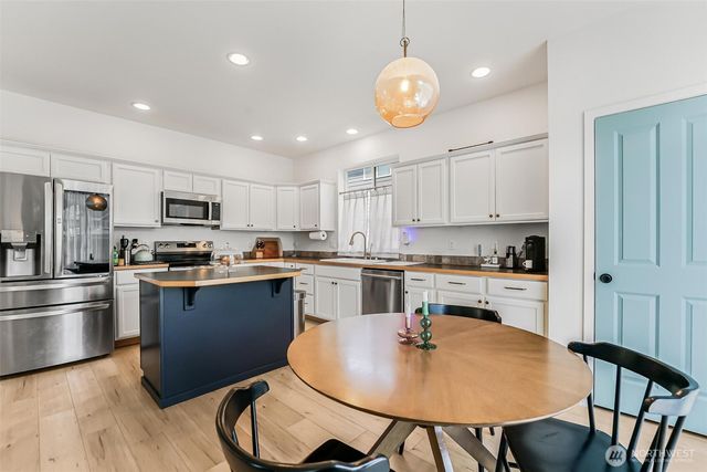 28610 227th Avenue SE, Maple Valley, WA 98038