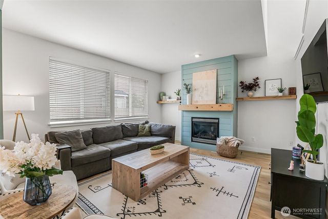 28610 227th Avenue SE, Maple Valley, WA 98038