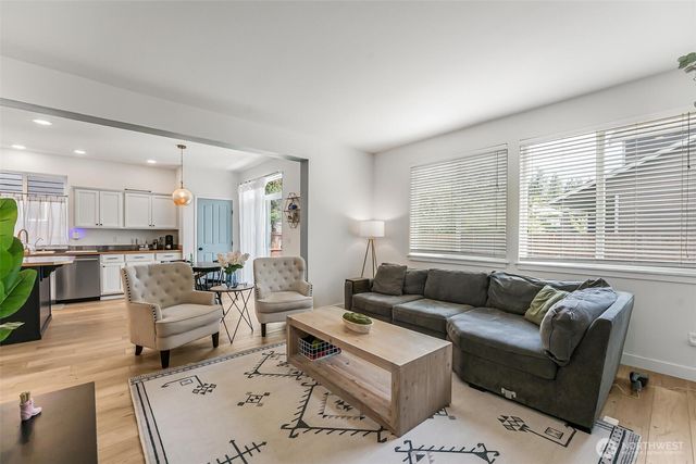 28610 227th Avenue SE, Maple Valley, WA 98038