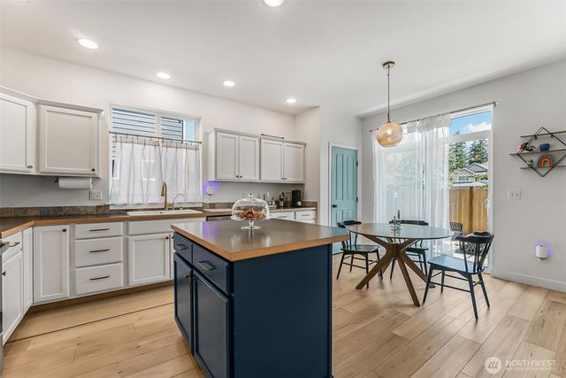 28610 227th Avenue SE, Maple Valley, WA 98038