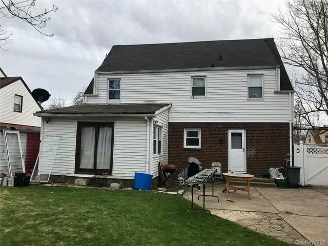 86 W Clinton Avenue, Roosevelt, NY 11575