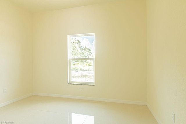 2618 31st ST SW, Lehigh Acres, FL 33976