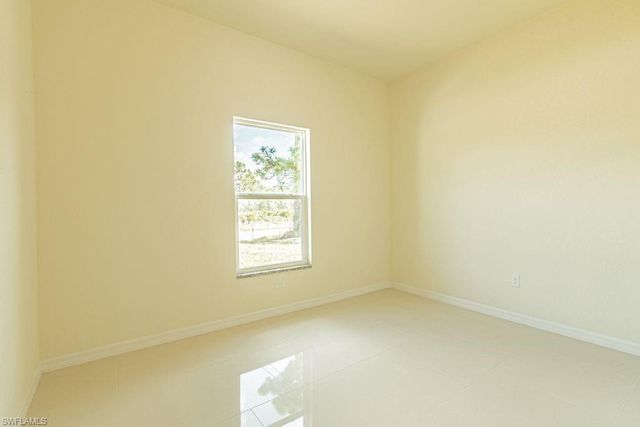 2618 31st ST SW, Lehigh Acres, FL 33976