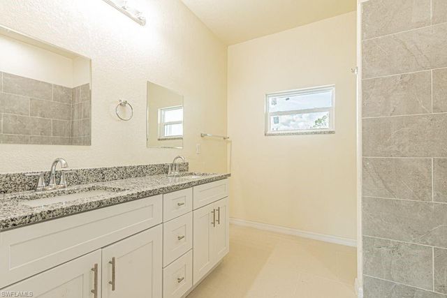 2618 31st ST SW, Lehigh Acres, FL 33976