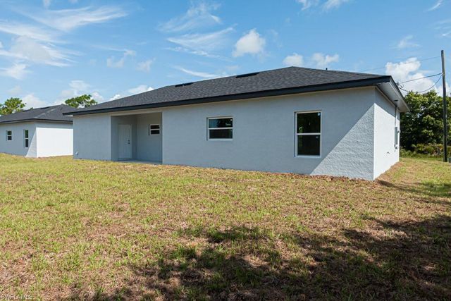 2618 31st ST SW, Lehigh Acres, FL 33976