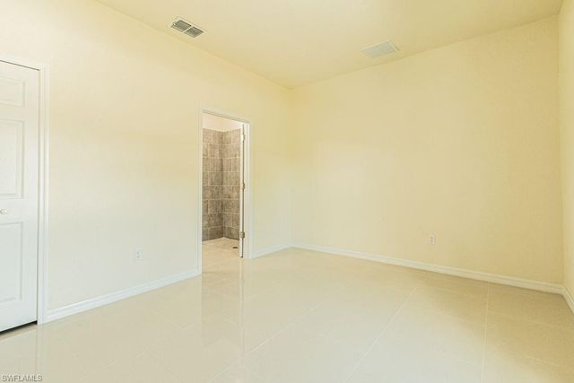 2618 31st ST SW, Lehigh Acres, FL 33976