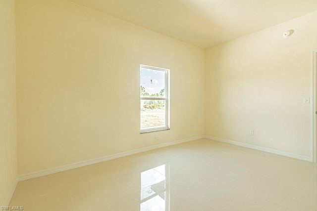 2618 31st ST SW, Lehigh Acres, FL 33976