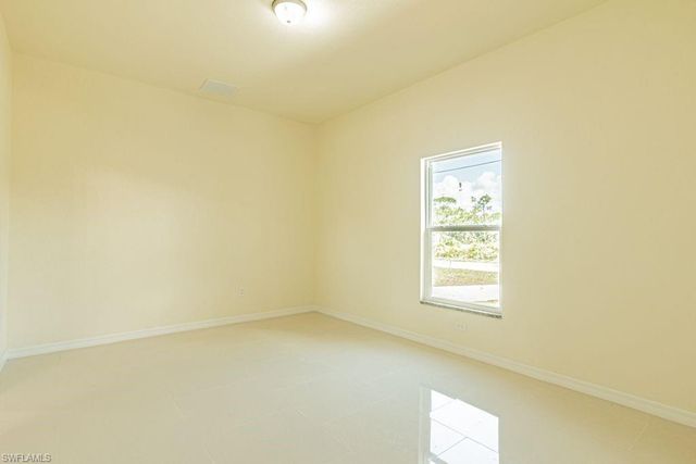 2618 31st ST SW, Lehigh Acres, FL 33976