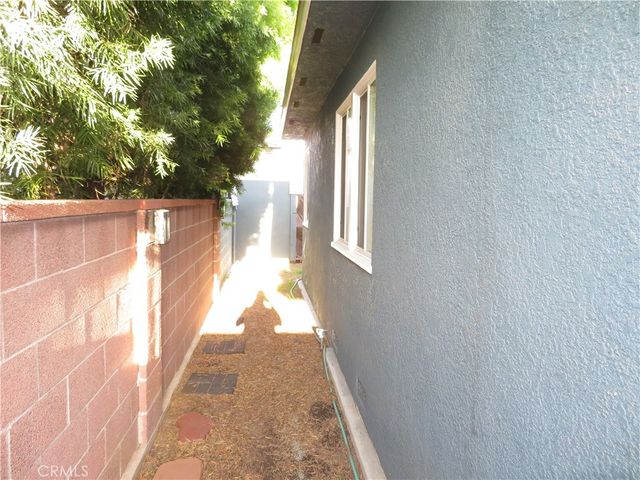 9833 Walnut, Bellflower, CA 90706