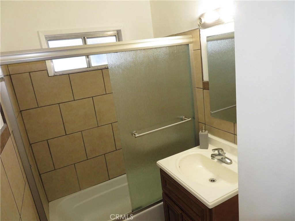 Image 28 of property listing at 9833 Walnut, Bellflower, CA 90706