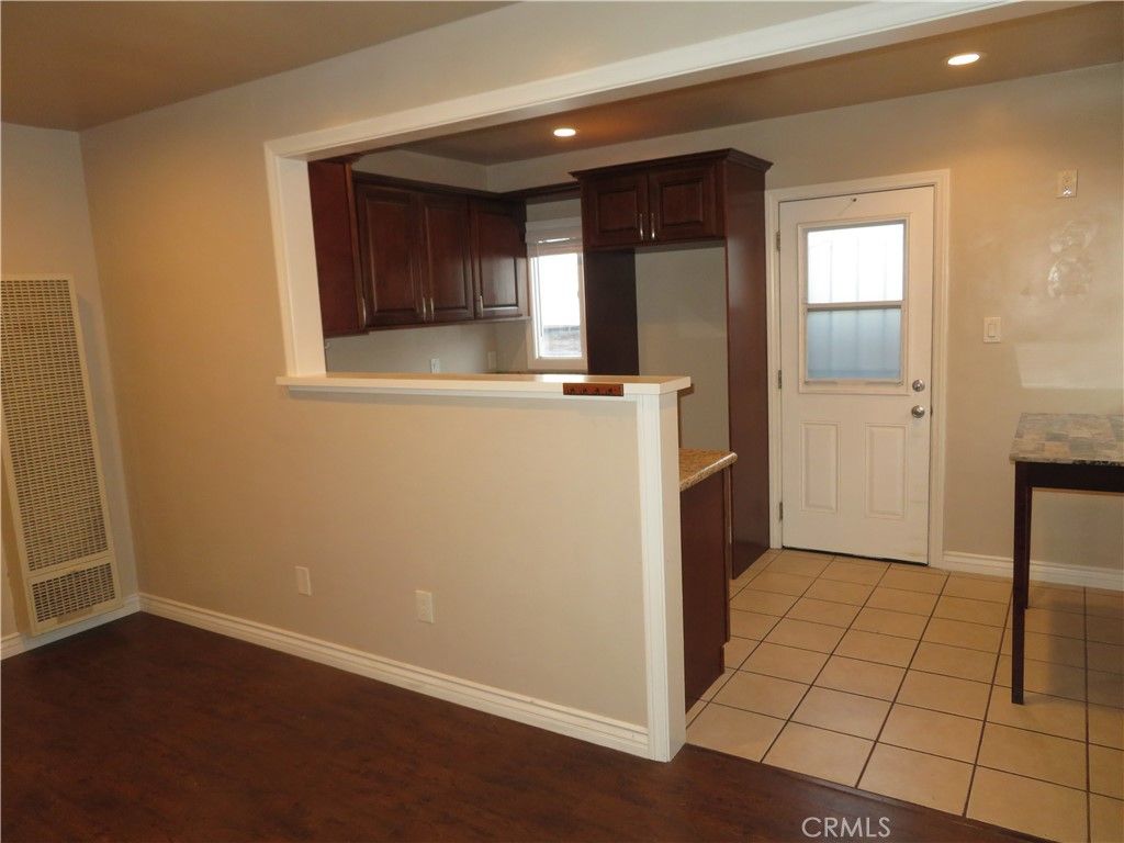 Image 36 of property listing at 9833 Walnut, Bellflower, CA 90706