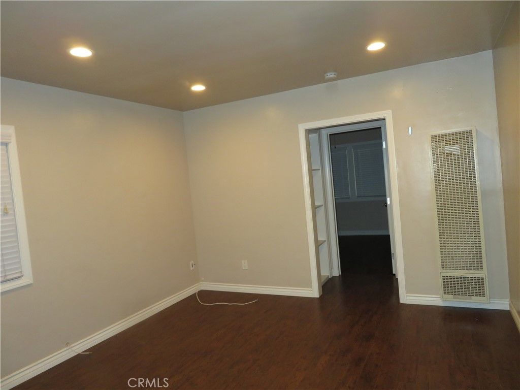 Image 37 of property listing at 9833 Walnut, Bellflower, CA 90706