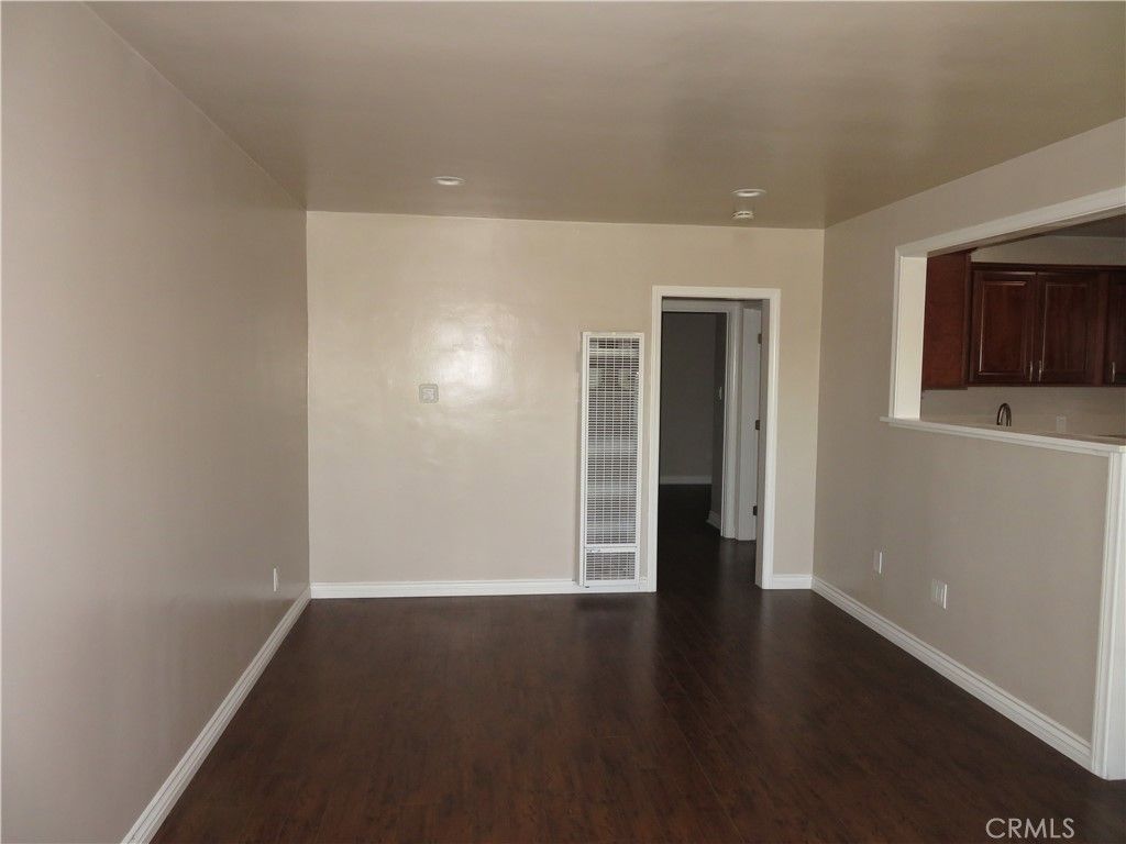 Image 5 of property listing at 9833 Walnut, Bellflower, CA 90706