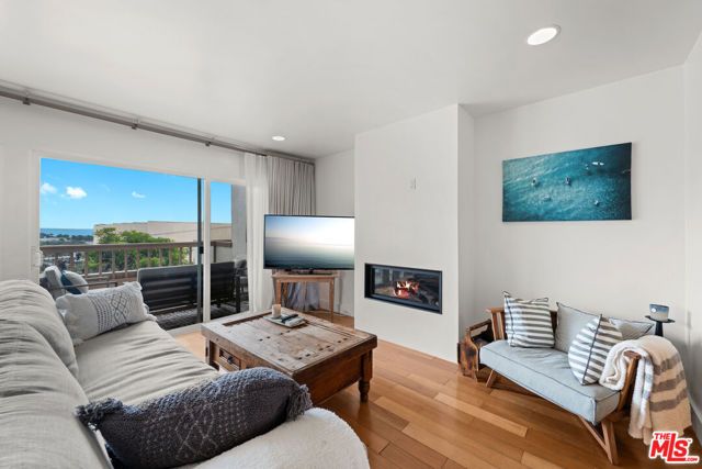 23908 De Ville Way A, Malibu, CA 90265