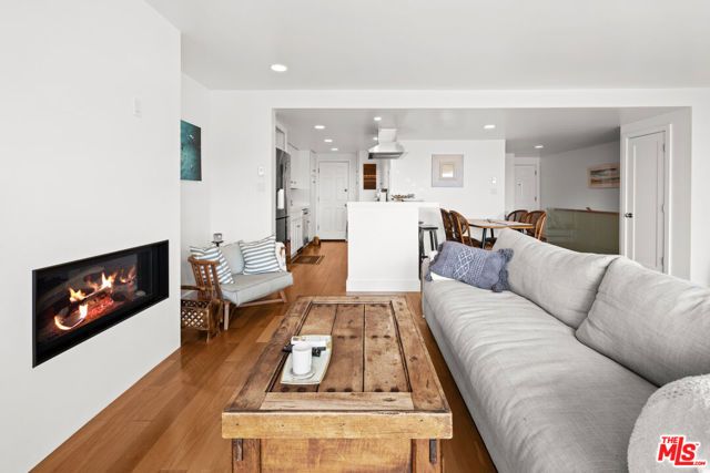 23908 De Ville Way A, Malibu, CA 90265