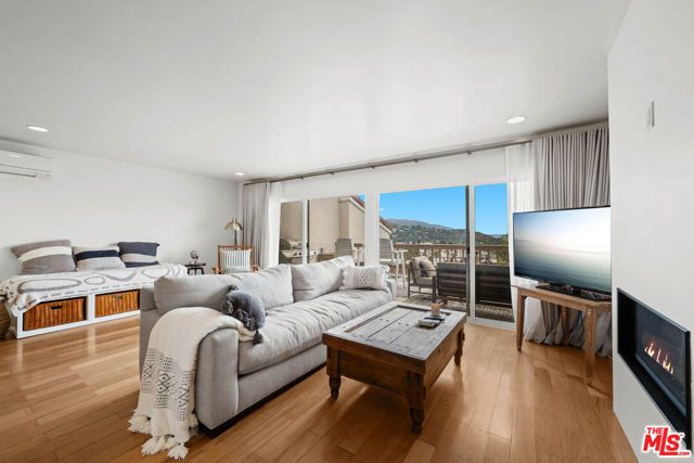 23908 De Ville Way A, Malibu, CA 90265