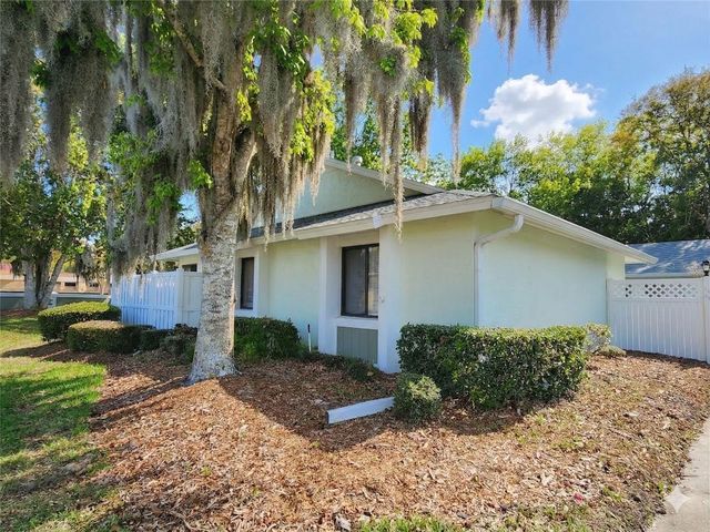 20 LAKE FOREST COURT, Palm Coast, FL 32137