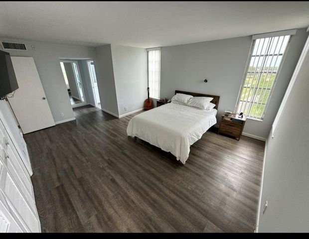 3090 N COURSE Drive 601, Pompano Beach, FL 33069