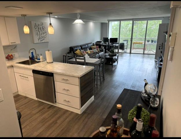 3090 N COURSE Drive 601, Pompano Beach, FL 33069