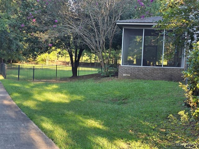 8311 Timber Trace Lane, Pike Road, AL 36064