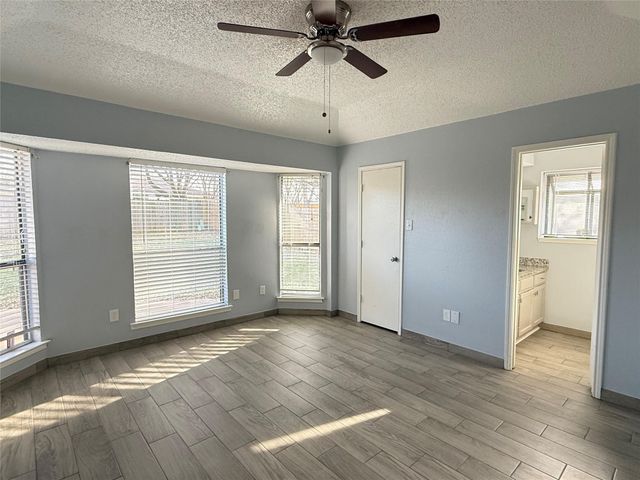 500 Anice Lane, Euless, TX 76039