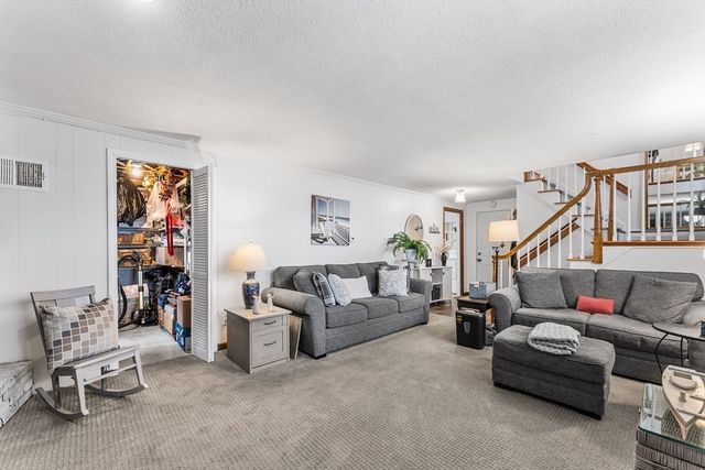 3 Harvard St, Peabody, MA 01960