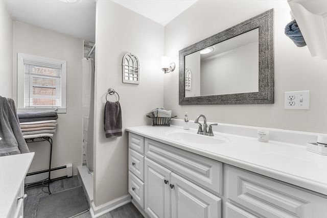 3 Harvard St, Peabody, MA 01960