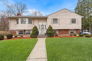3 Harvard St, Peabody, MA 01960