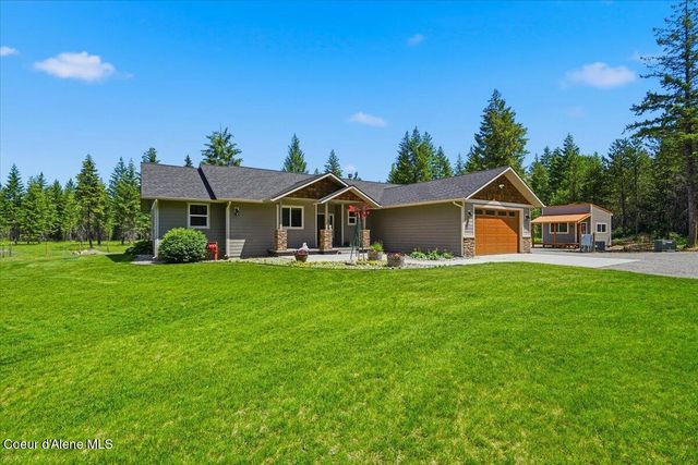 517 Songbird WAY, Spirit Lake, ID 83869