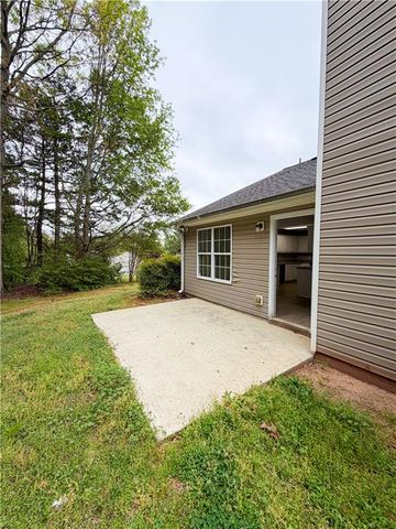 2504 Marixa Drive, Statham, GA 30666