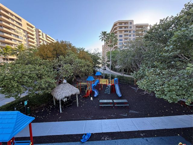 201 Crandon Blvd 928, Key Biscayne, FL 33149