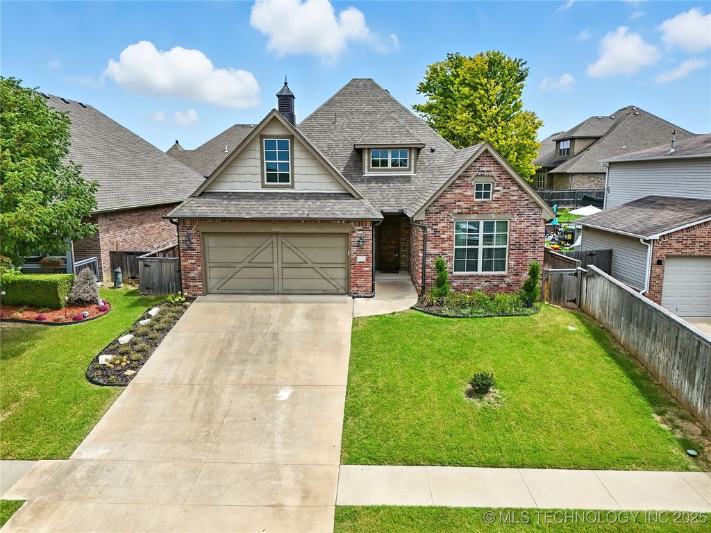 14625 S Toledo Place, Bixby, OK 74008