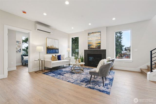 23801 100th Avenue SE, Kent, WA 98031