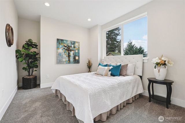 23801 100th Avenue SE, Kent, WA 98031