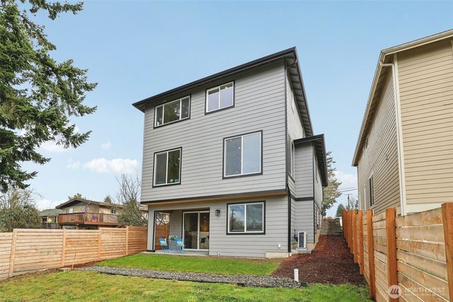 23801 100th Avenue SE, Kent, WA 98031